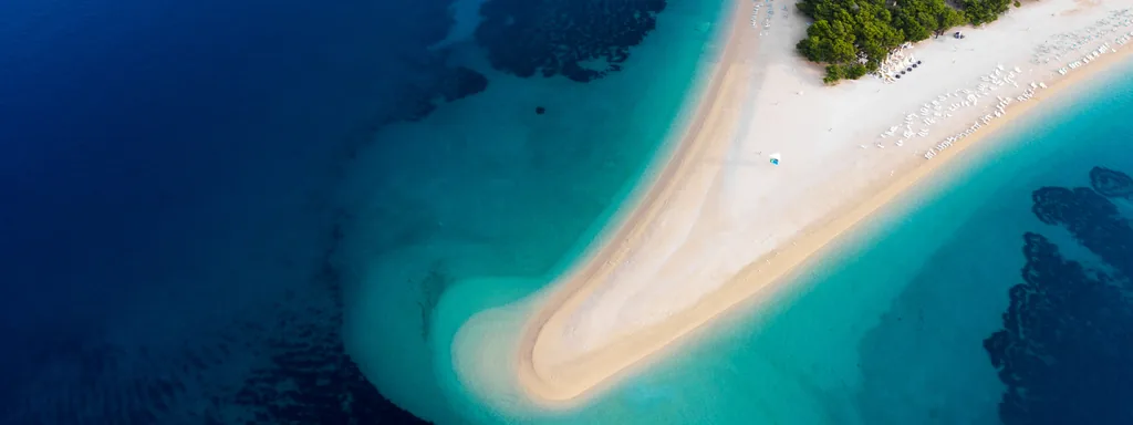 Zlatni rat u Bolu iz zraka
